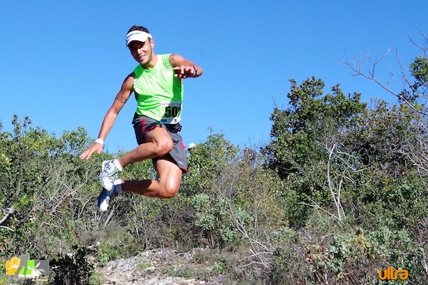 Julien Navarro, vainqueur des trails longs du challenge de Provence 2014